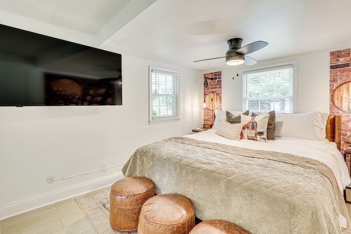 Family Home w / Hot Tub: 1/2 Mi to Lake Milton