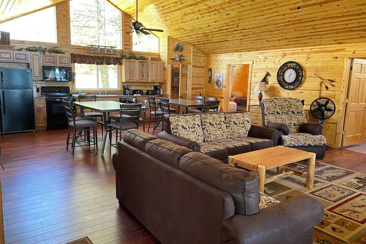 Horseshoe Bay Lodge