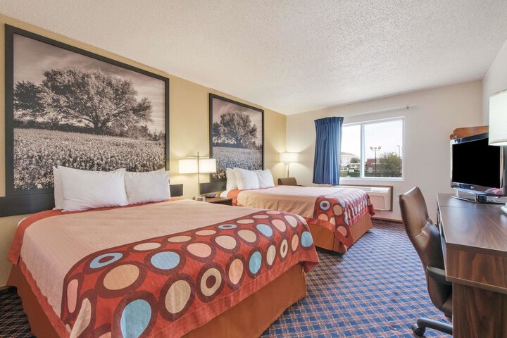 Room 22 of 34