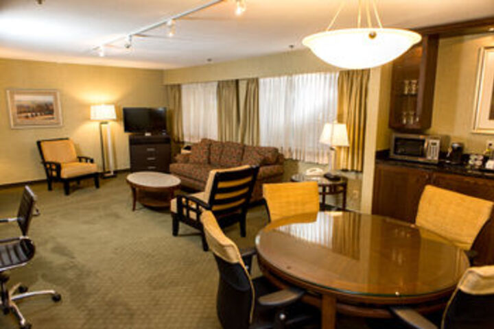 BEST WESTERN PLUS Coquitlam Inn Convention Centre