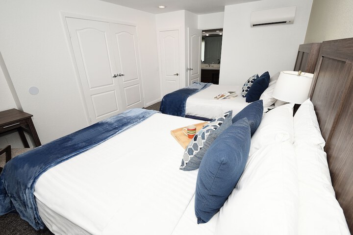 Room 48 of 104