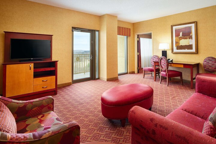 Room 33 of 104
