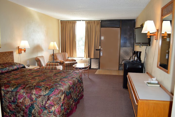 Room 53 of 59