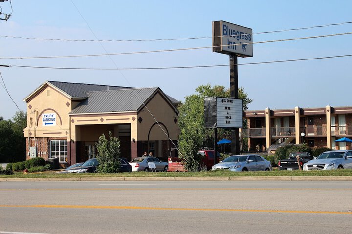Bluegrass Inn
