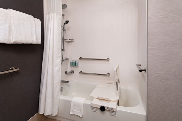Courtyard by Marriott Fort Worth University Drive