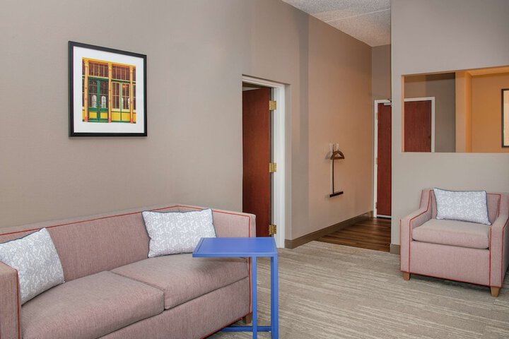 Room 15 of 52