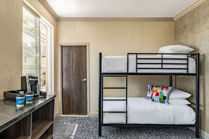 Room 31 of 33