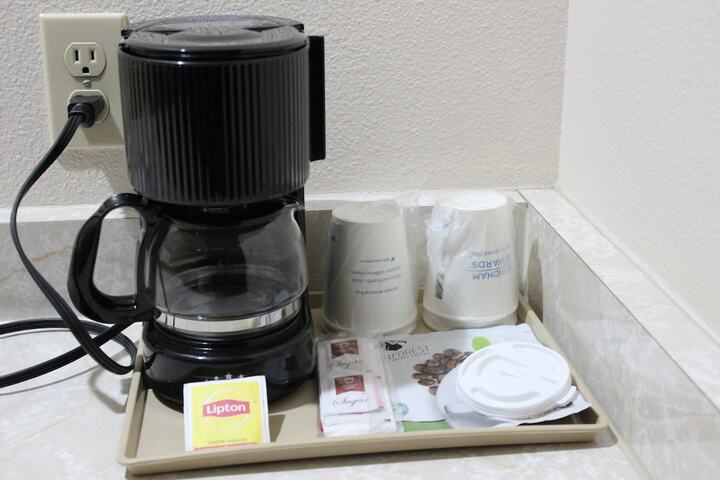 Breakfast/Coffee Service 80 of 85