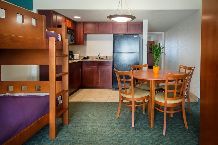 Room 53 of 89