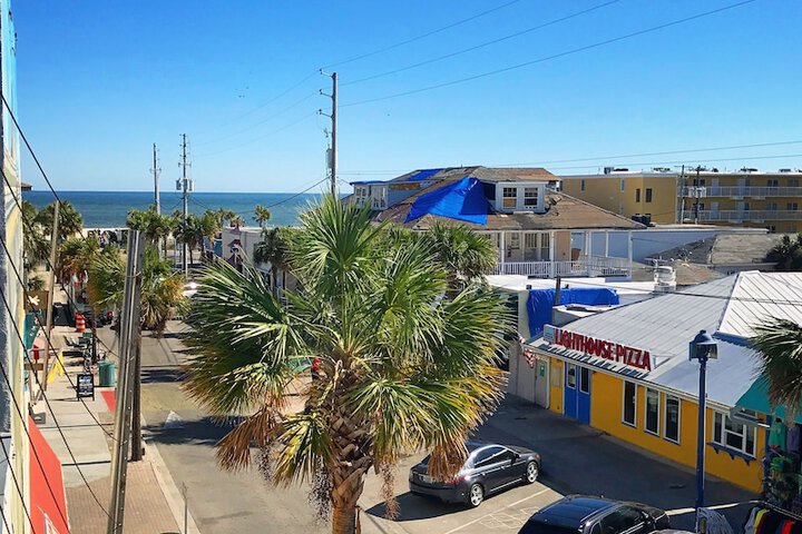 Sea & Breeze Hotel And Condo