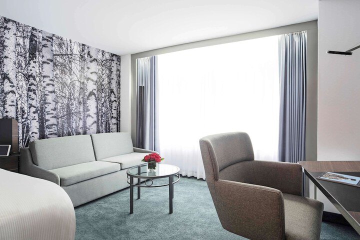 Room 21 of 43