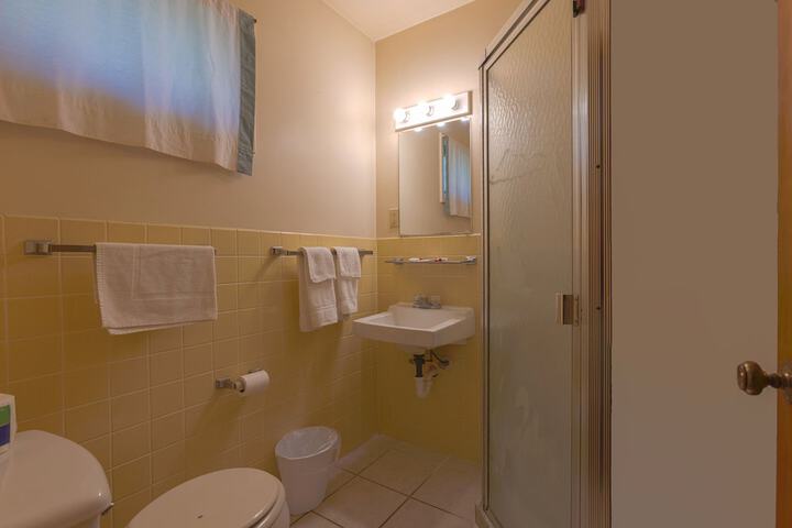 Room 36 of 62