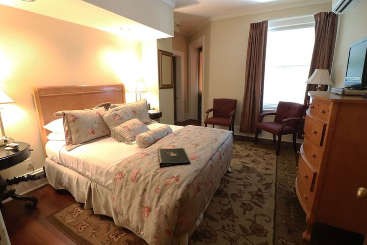 Room 35 of 92