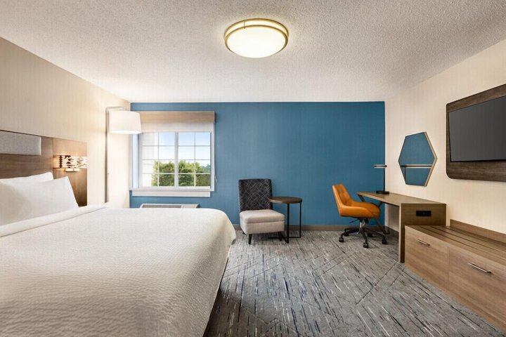 Holiday Inn Express Bowling Green by IHG