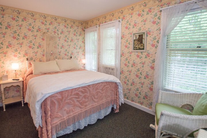 Room 72 of 162