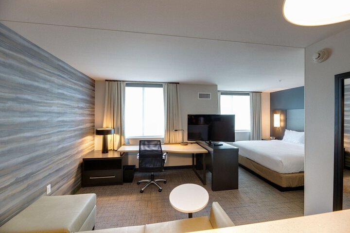 Room 8 of 20