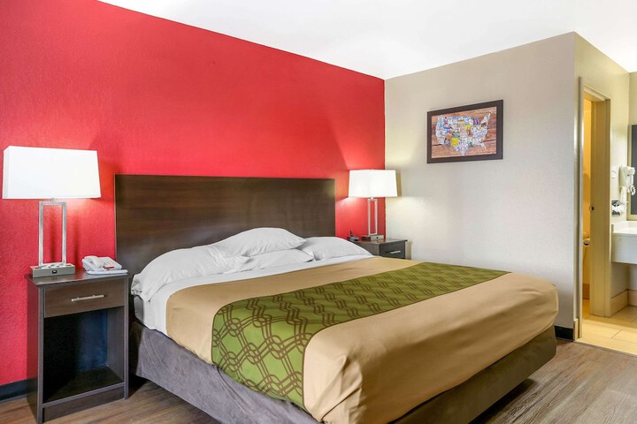 Room 18 of 31