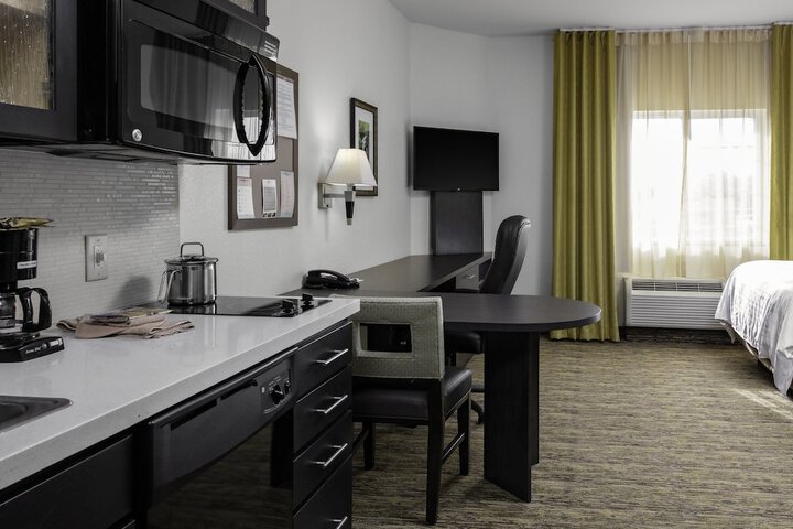 Room 14 of 27