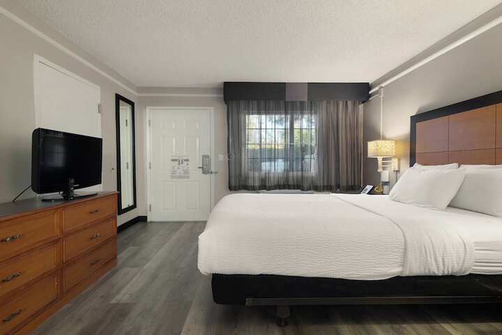 Room 13 of 54