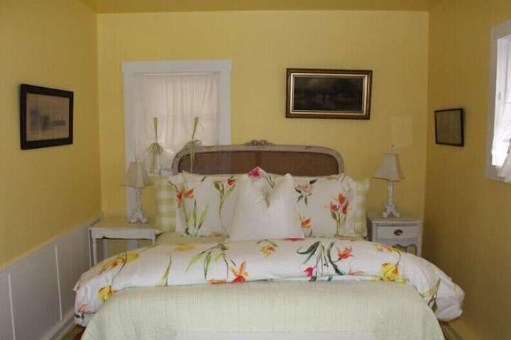 Room 8 of 40