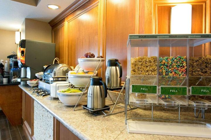 Comfort Suites Benton Harbor - St. Joseph