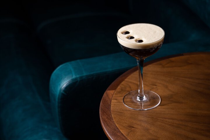 Lounge 73 of 86