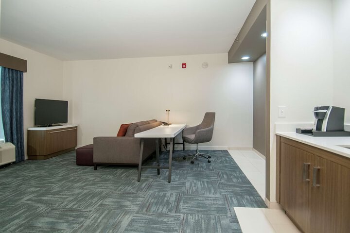 Room 21 of 63
