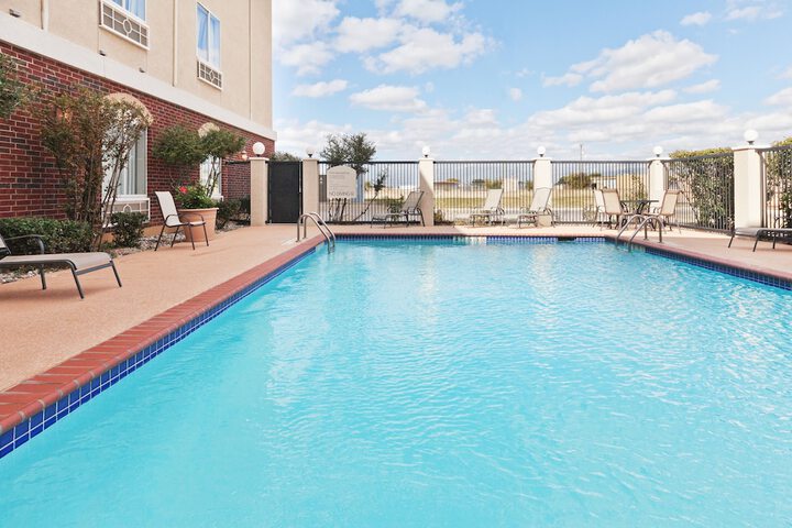 Pool 6 of 55