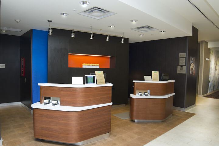 Courtyard by Marriott Jackson Airport / Pearl