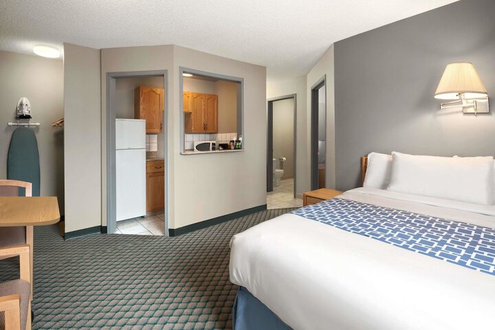 Room 16 of 24