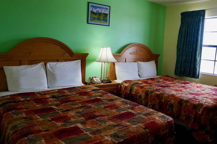 Room 33 of 33