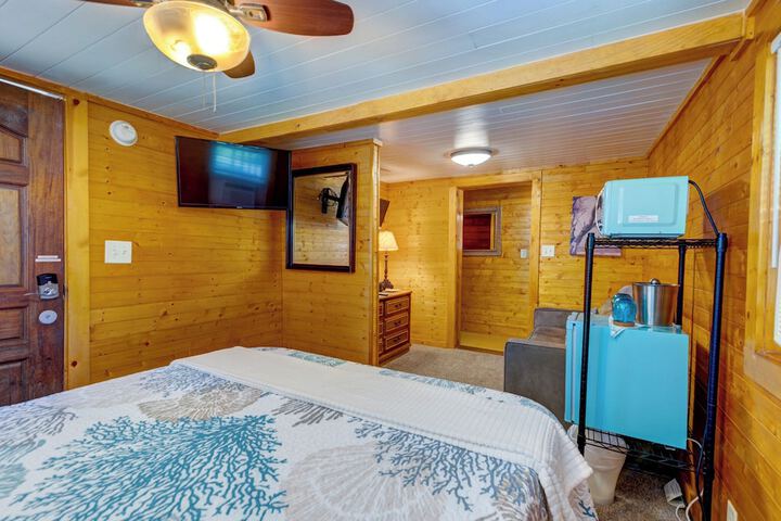 Riverside Inn and Cottages