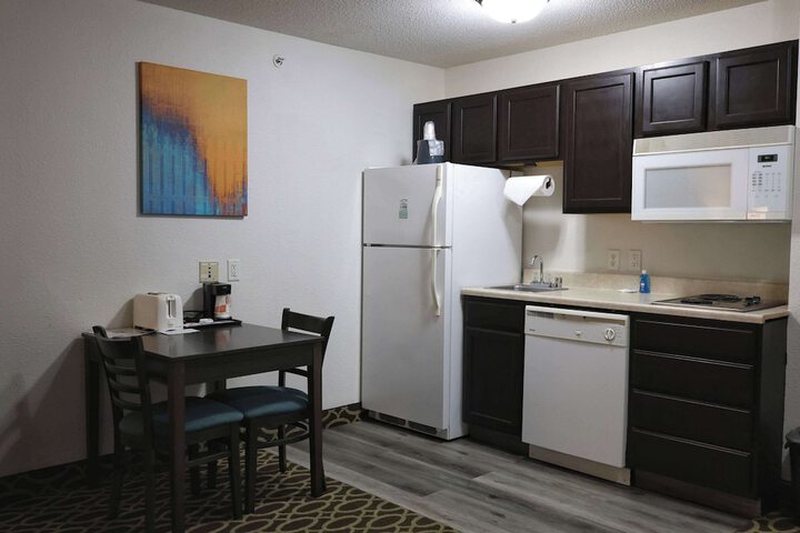 Room 65 of 109