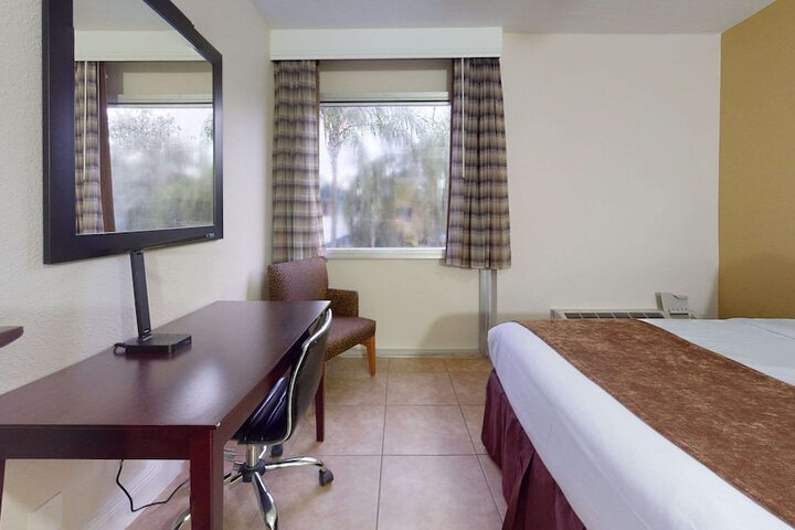 Room 85 of 167