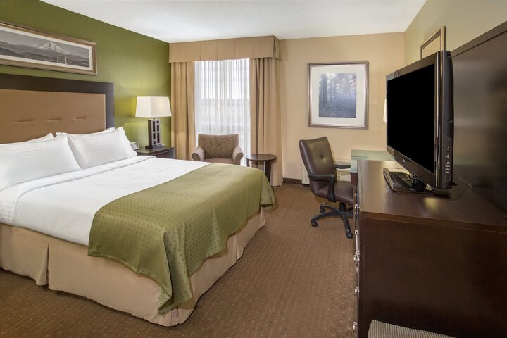 Room 16 of 36