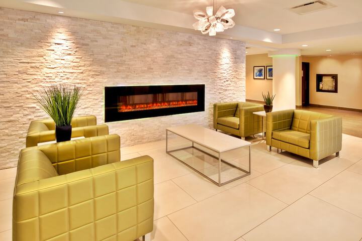 Hotel 8 of 82