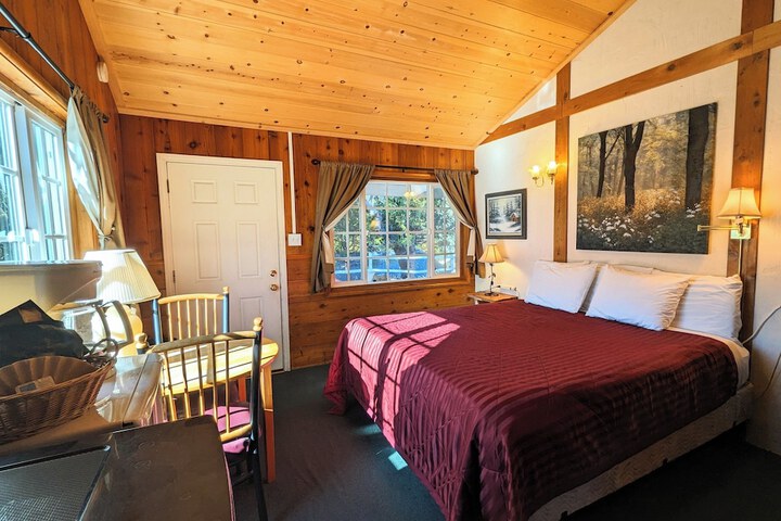 Room 9 of 47