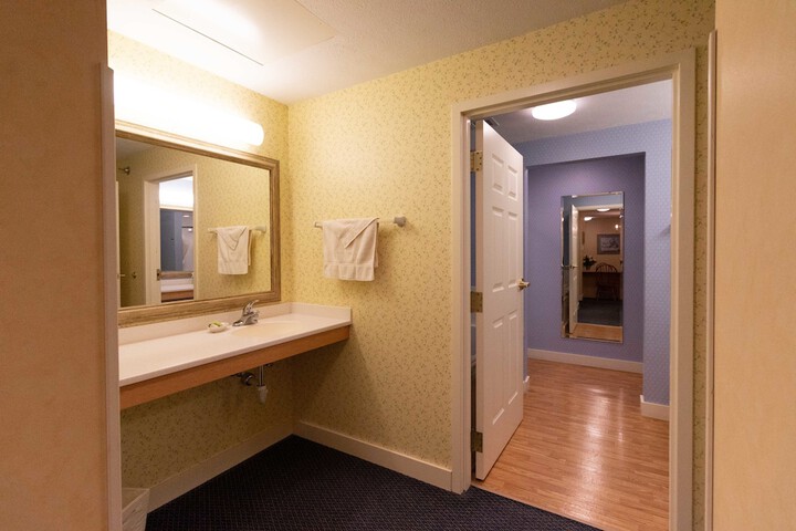 Room 50 of 77
