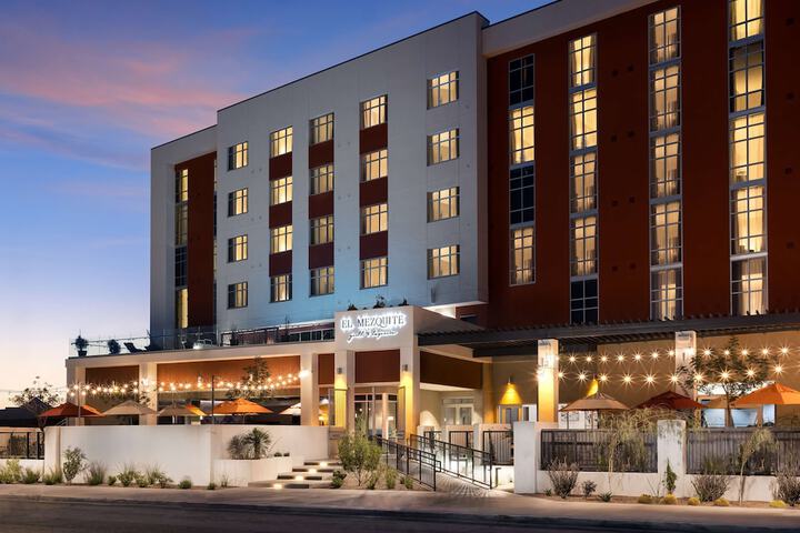 Hotel 2 of 106