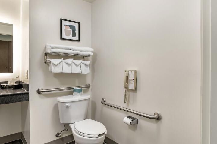 Room 14 of 25