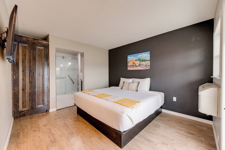 Room 47 of 87
