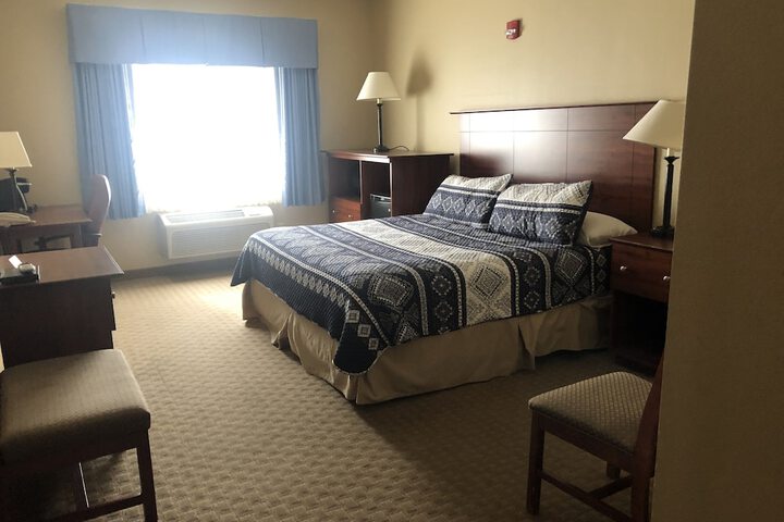 Room 11 of 37