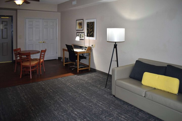 Country Inn & Suites by Radisson Hagerstown, MD