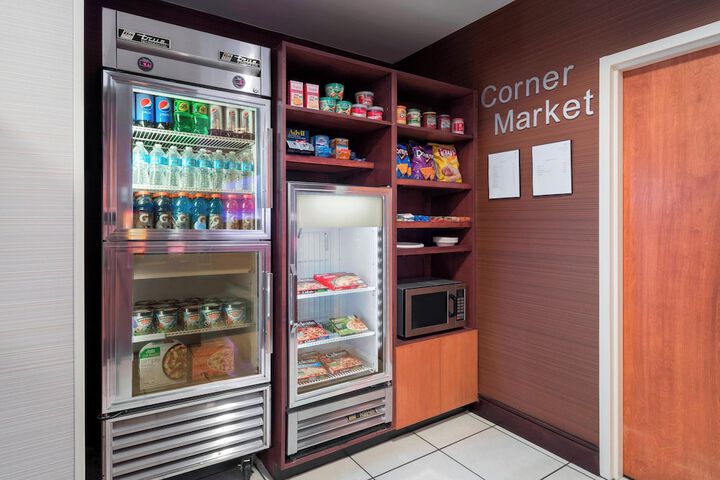 Fairfield Inn & Suites by Marriott State College