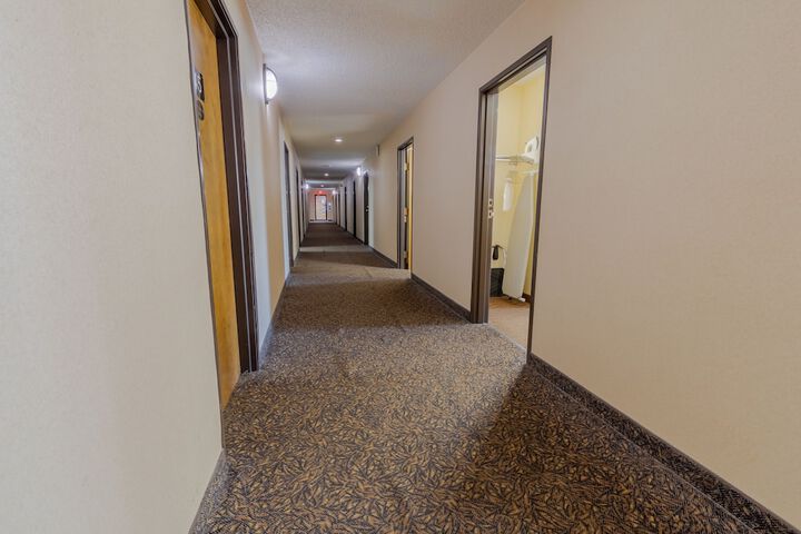 Ballroom/Hall 41 of 45