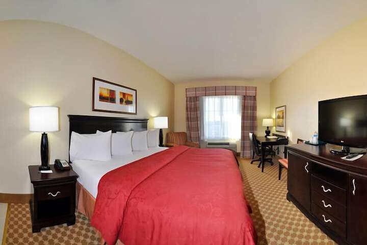 Country Inn & Suites by Radisson Conway, AR