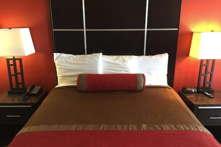 Room 51 of 64