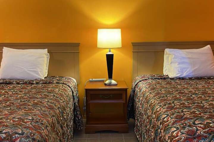 Room 8 of 22