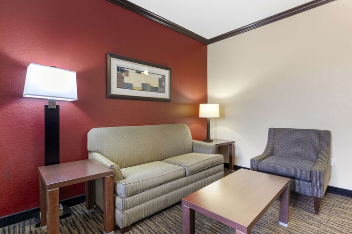Room 9 of 36