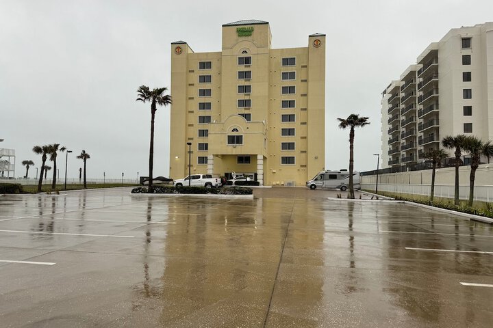 Hotel 4 of 65